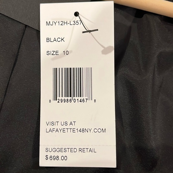 Lafayette 148 leather trimmed blazer. - Picture 4 of 9